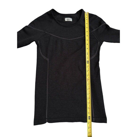 Athleta Women’s Black Embodiement Long Sleeve Workout Tee Size Small 242858 - Picture 5 of 5